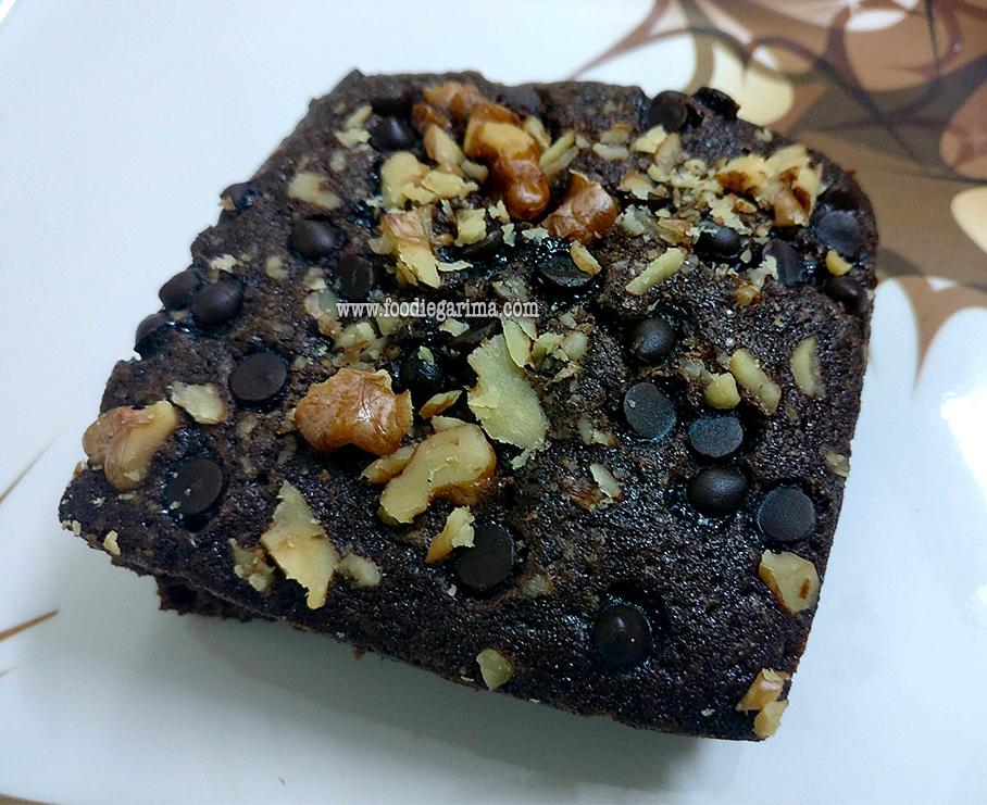 Eggless Walnut and Chocochip Brownie Recipe